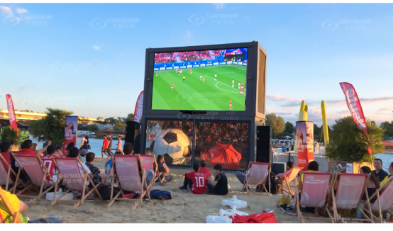 LED-Bildschirm am Stadionrand