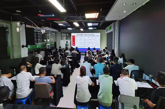 Chipshow-Schulungsveranstaltungen für Mitarbeiter und Manager zur Förderung der Zusammenarbeit, Selbstkontrolle und des Kundenservice!