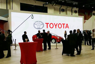 C-MAX P3 Indoor-LED-Display auf der Dubai Auto Show
